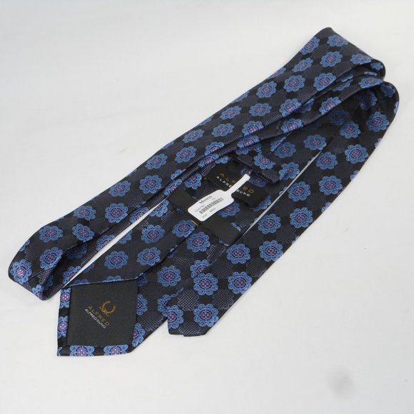 Collection of 5 new with tags brand names all silk tie. - Picture 7 of 11